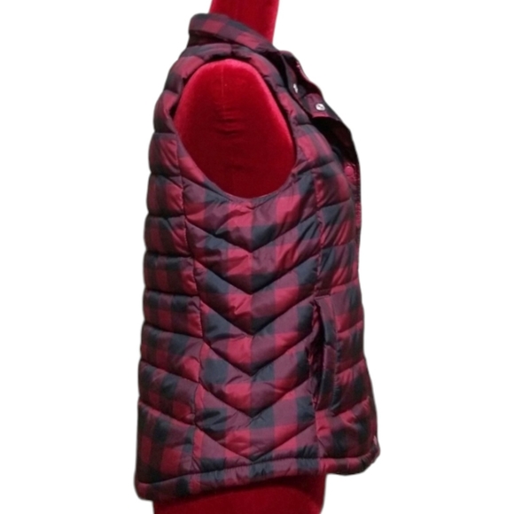 NWOT Gap puffer vest - Picture 4 of 8